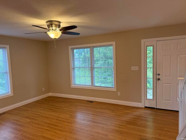 Building Photo - 1763 W Victoria Ln