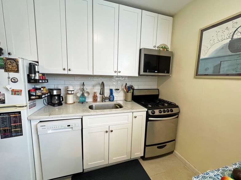 Remodeled Kitchen - 50 Elm St
