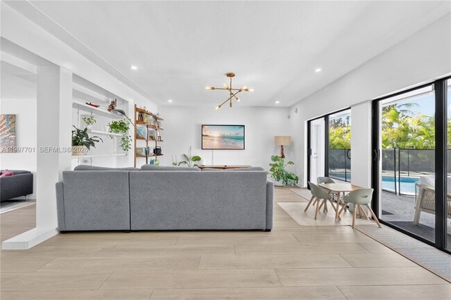 Building Photo - 1089 NE 110th St