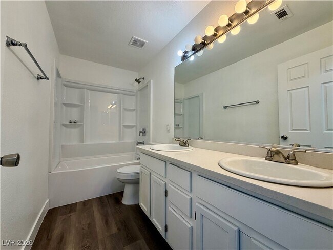 Building Photo - 661 Anemone Ln