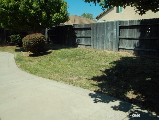 Building Photo - 1735 Cattail Dr