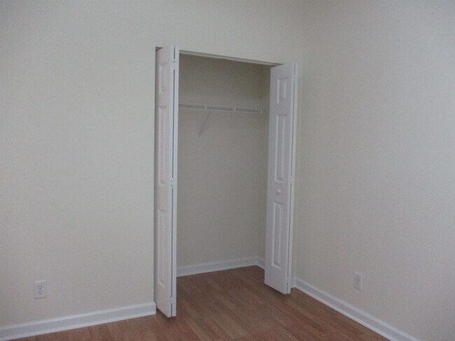 Building Photo - 3951 Gladiola Ct