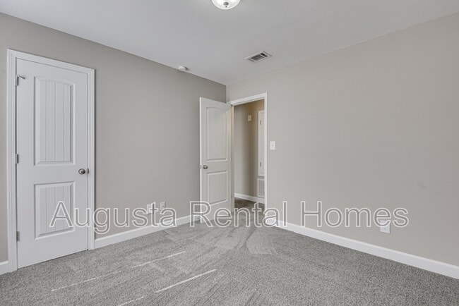 Building Photo - 4020-D Wheeler Woods Road