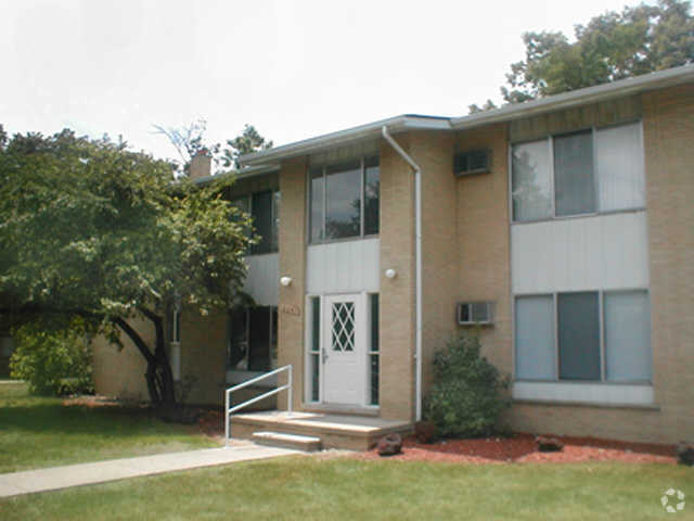 Primary Photo - Wildwood Apartments