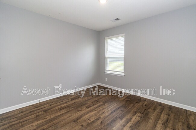 Building Photo - 1614 River Poppy Road