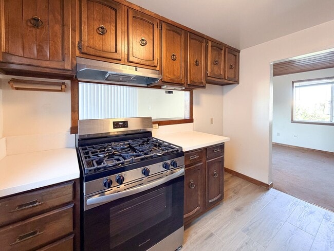 Building Photo - Incredible Value Just Steps from the Sand | 1 Bed 1 Bath Upper Unit  | Silver Strand Beach