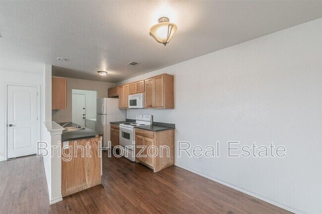 Building Photo - 8117 Doreen Ave