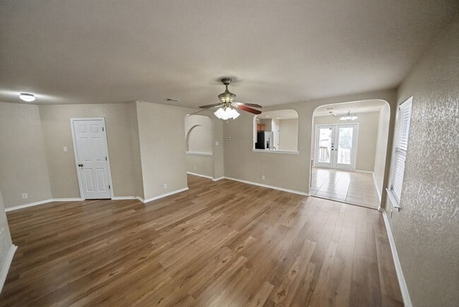 Building Photo - Move-in Ready 3-Bedroom Home Near Lackland...
