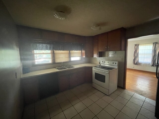 Building Photo - 1507 N Gow St