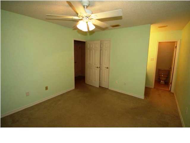 Building Photo - 2/2.5 Townhome Close to USA campus