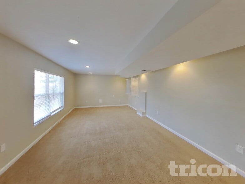 Building Photo - 2114 Meramec Ridge Ct