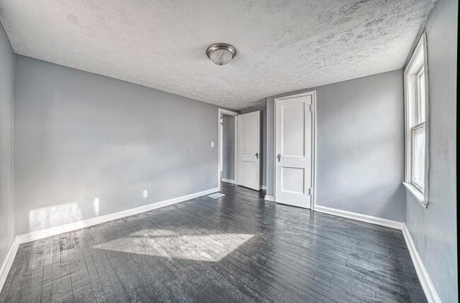 Building Photo - 2360 Taylor Ave
