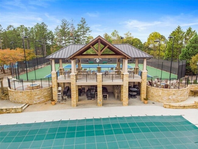 Building Photo - 9360 Nesbit Lakes Dr