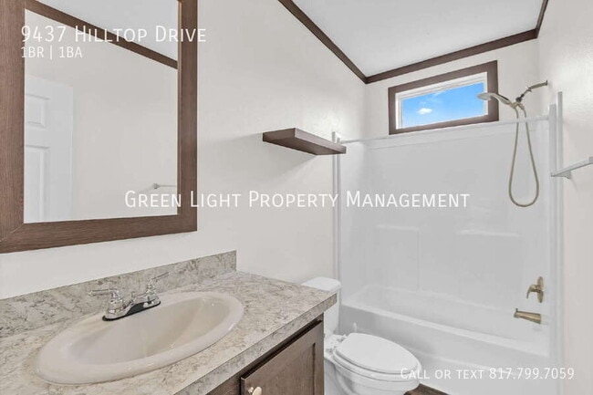 Building Photo - 9437 Hill Top Dr