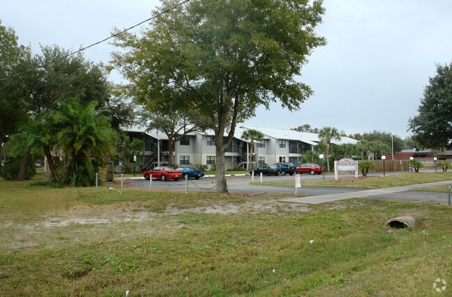 Primary Photo - Gateway Place Apartments