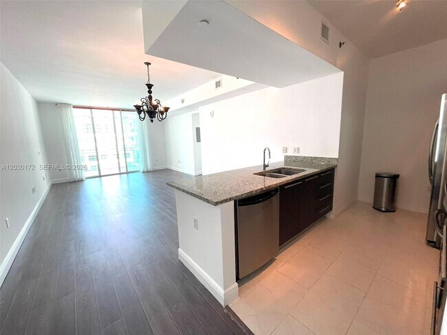 Building Photo - 951 Brickell Ave
