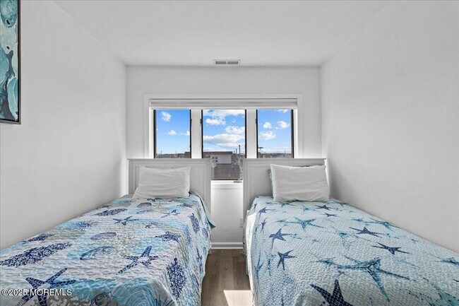 Building Photo - 30 Dune Terrace