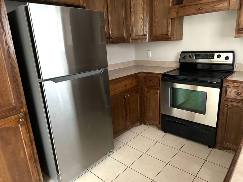 Building Photo - 718 S O'Hare Dr