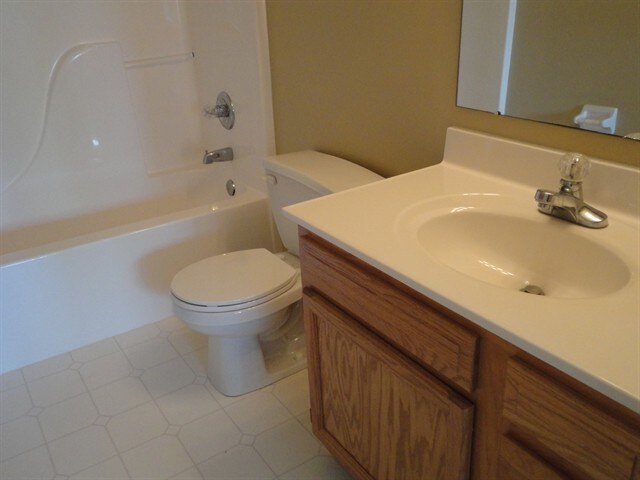 Building Photo - 9865 Whispering Pine Dr