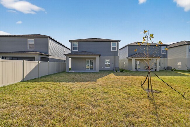 Building Photo - Brand New 6-Bed Available Now!