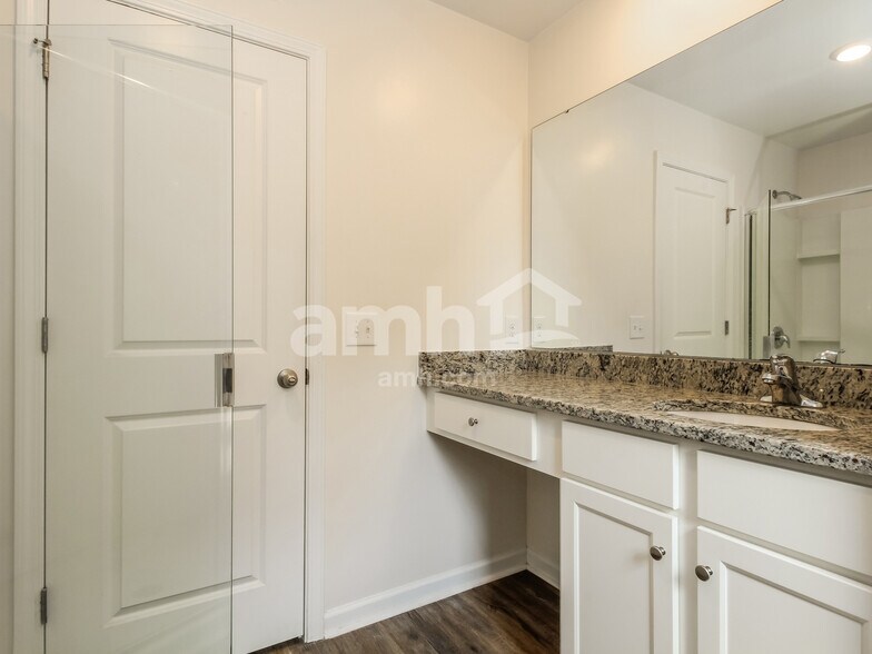 Building Photo - 1006 Jt Westfield Dr