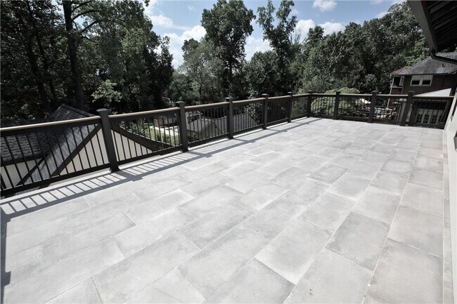 Building Photo - 957 Briarcliff Rd NE