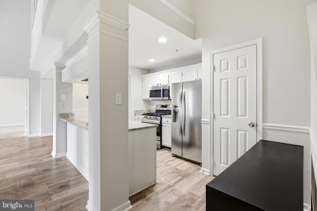 Building Photo - 46630 Drysdale Terrace