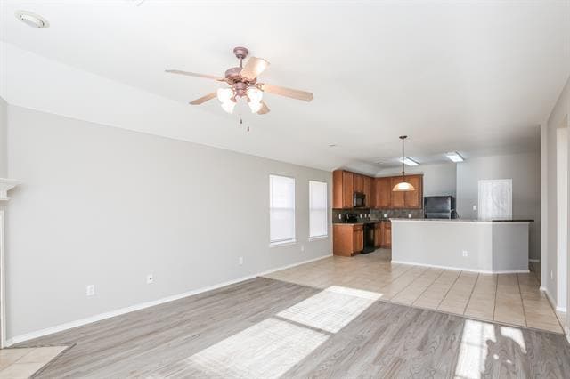 Building Photo - 2100 Hayes St