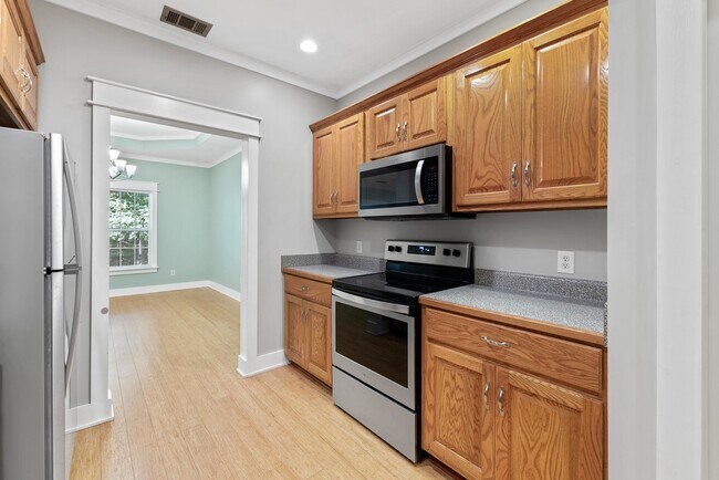 Building Photo - 129 Moudy Ln