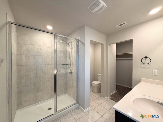 Building Photo - 4902 Vivien St