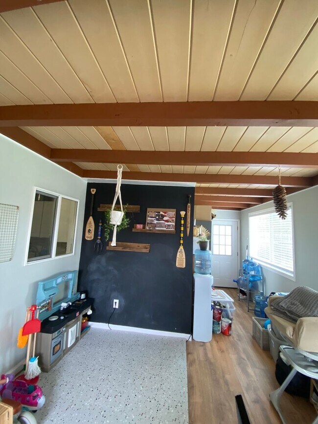 Building Photo - Gorgeous, Spacious 3 bed / 1 bath located near Encanto, San Diego!