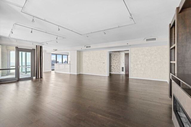 Building Photo - 130 N Garland Ct