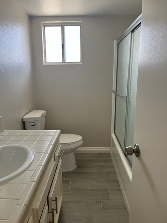 Building Photo - JP3524