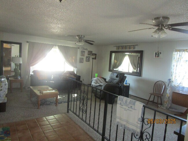 Building Photo - NW 4 BR Home large yard/outdoor space