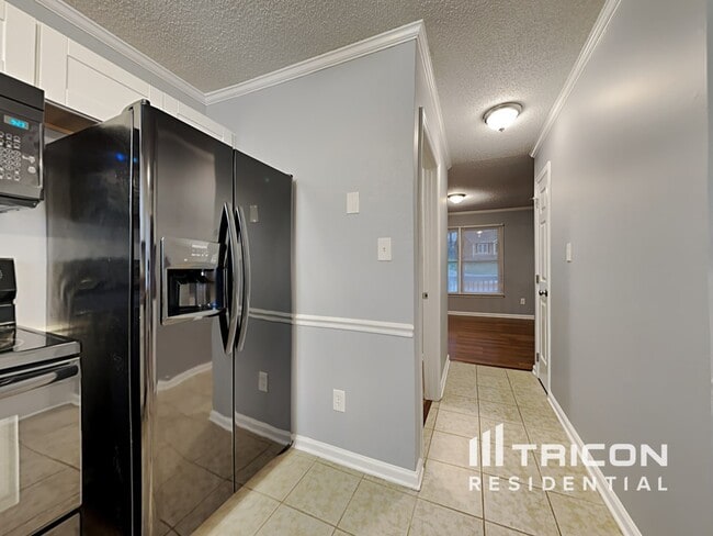 Building Photo - 8404 Sills Ct