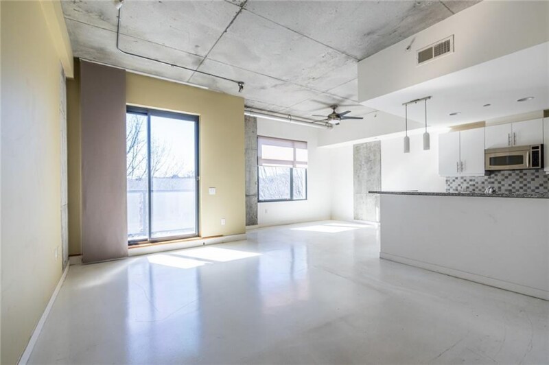 Building Photo - 335 W Ponce de Leon Ave
