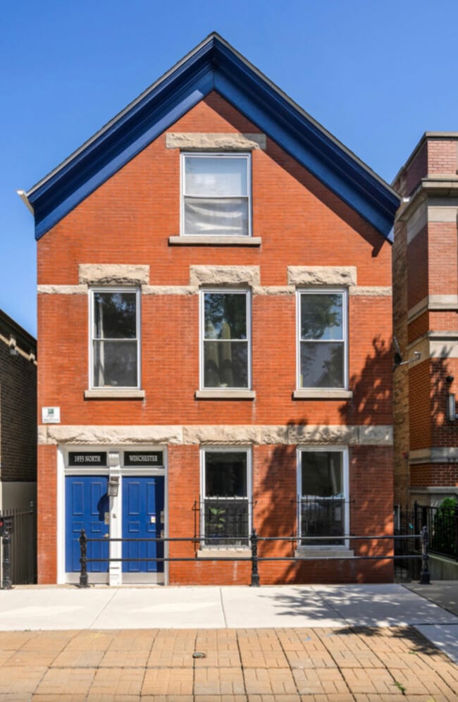 Primary Photo - 1933 N Winchester Ave