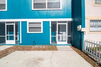 Building Photo - Spacious 2bdrm/1.5bath Townhome ** Ready N...