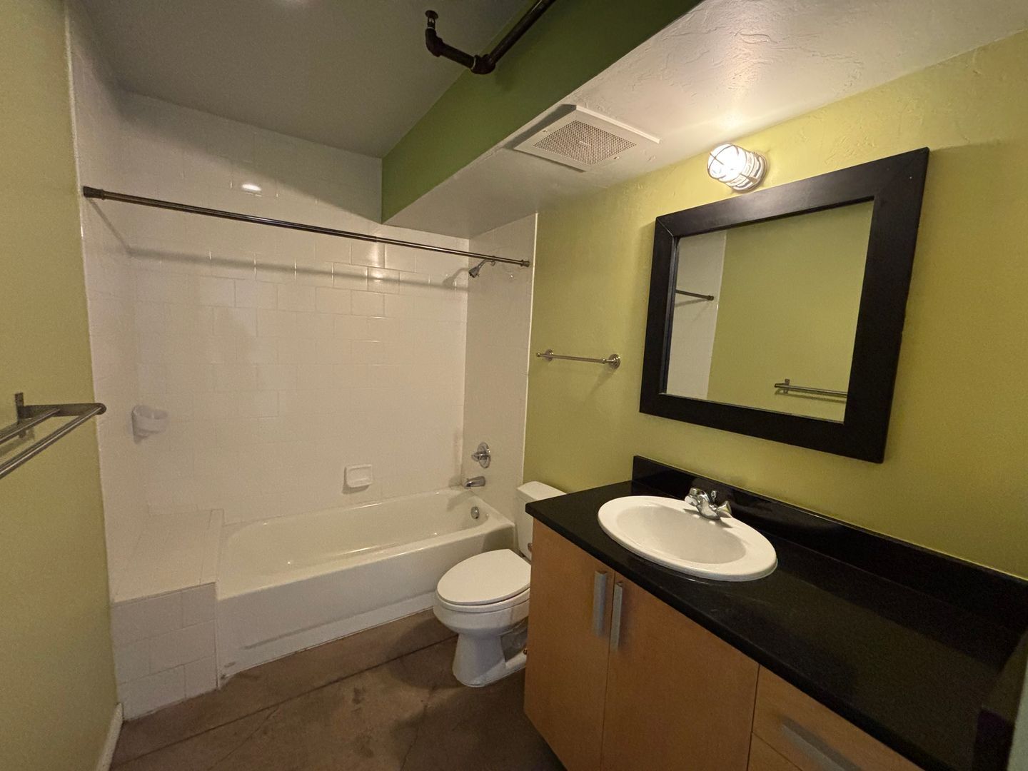 Building Photo - 1001 E 17th St