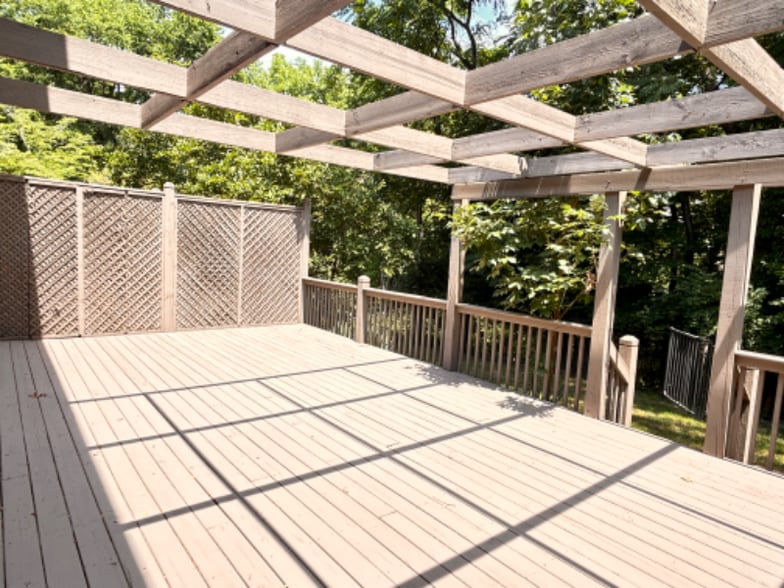 Building Photo - 6405 Deep Creek Dr