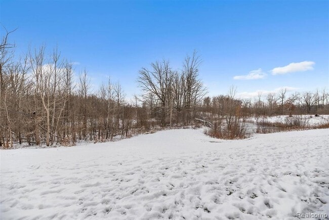 Building Photo - 2205 Knotty Pine Tr