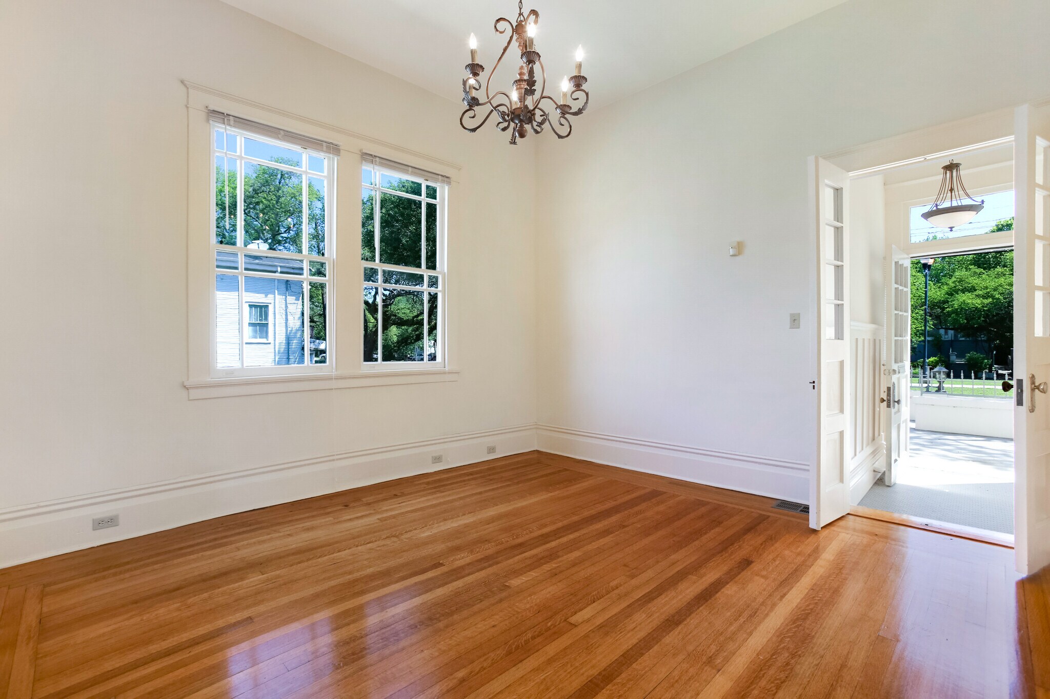 Building Photo - 3618 Napoleon Ave