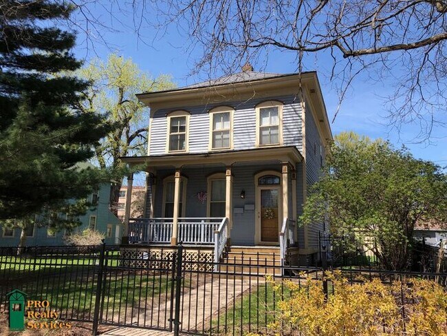 Primary Photo - 409 Dayton Ave