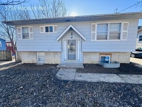 Building Photo - 1216 Hackley Ave