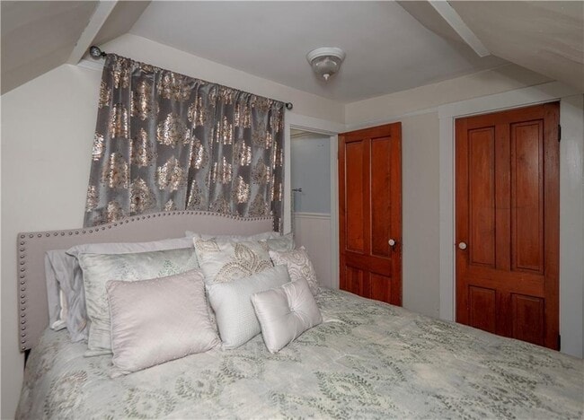 Building Photo - 1 Pell St