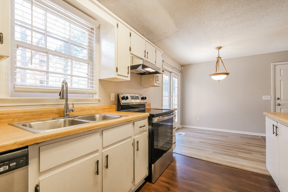 Building Photo - 2915 Winchester Dr