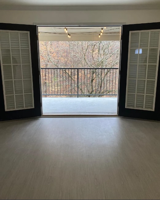 Building Photo - 3615 Essex Ave