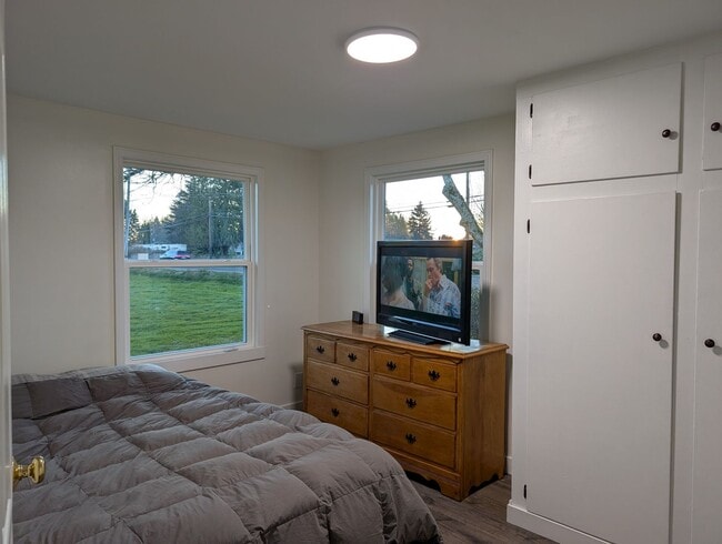 Building Photo - 509 N Township St