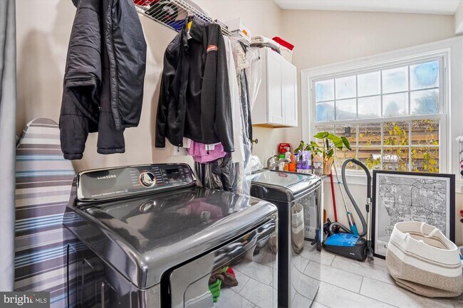 Building Photo - 4110 Edgevale Ct