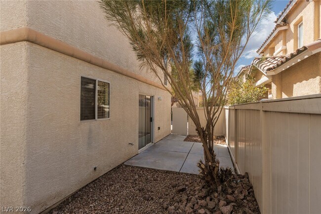 Building Photo - 3829 Bayamon St
